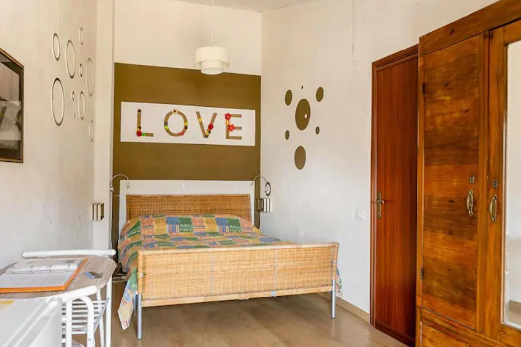 Stanza Con Terrazzo Vista Lago - Lakeholiday กาสเตล ดิ ตอรา ภายนอก รูปภาพ